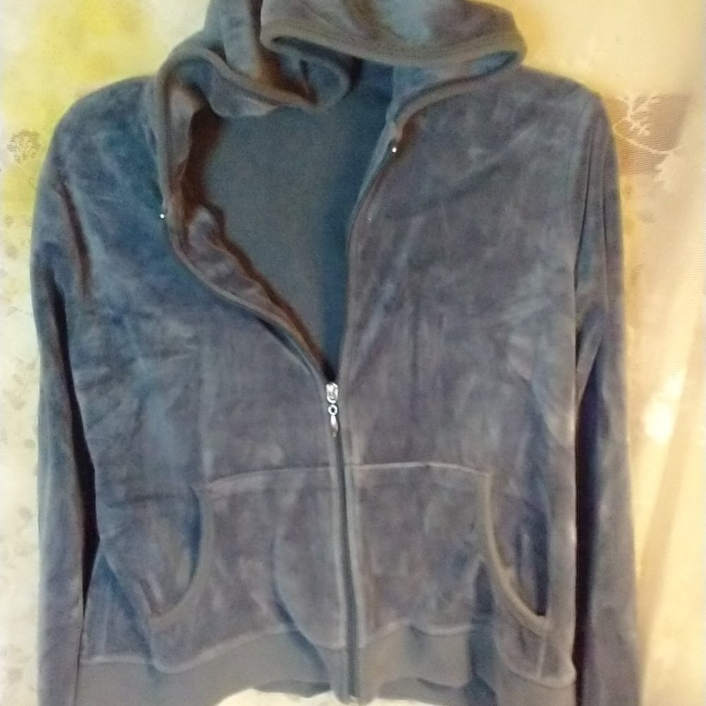 Chadwick sports blue velour zip hoodie (tag gone) size large